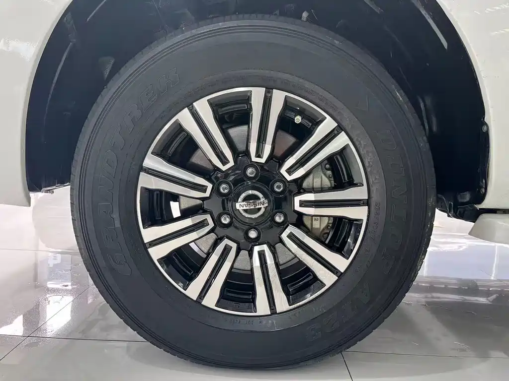 Nissan Patrol 2020 — фото 12