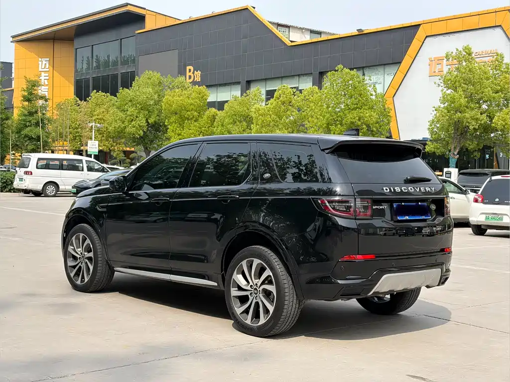 Land Rover Discovery Sport 2024 — фото 24