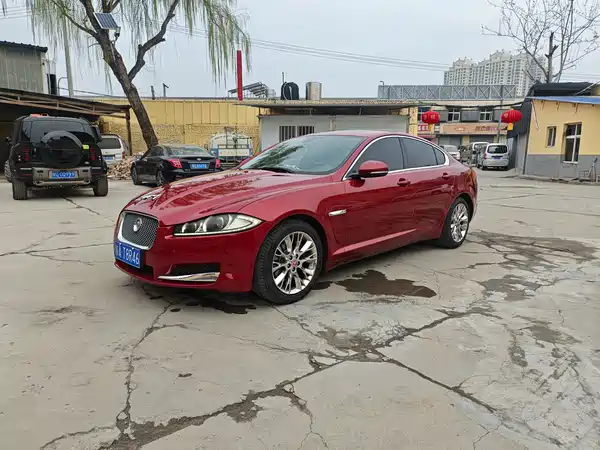 Jaguar XF 2015