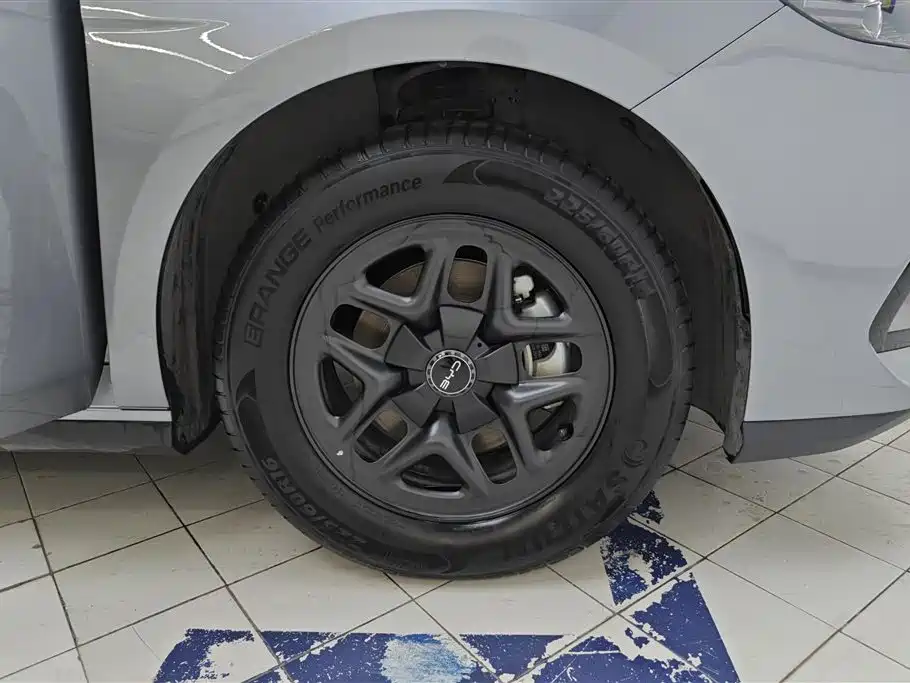 BYD Seal 05 DM-i 2025 — фото 6