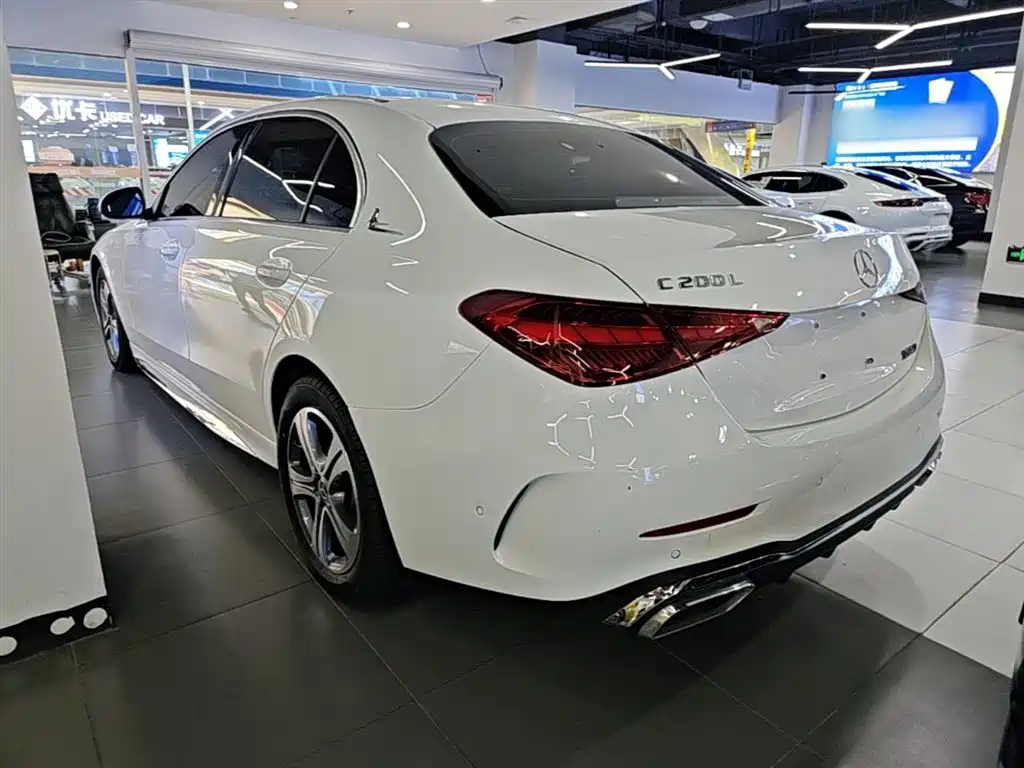 Mercedes-Benz C-Class 2023 — фото 5