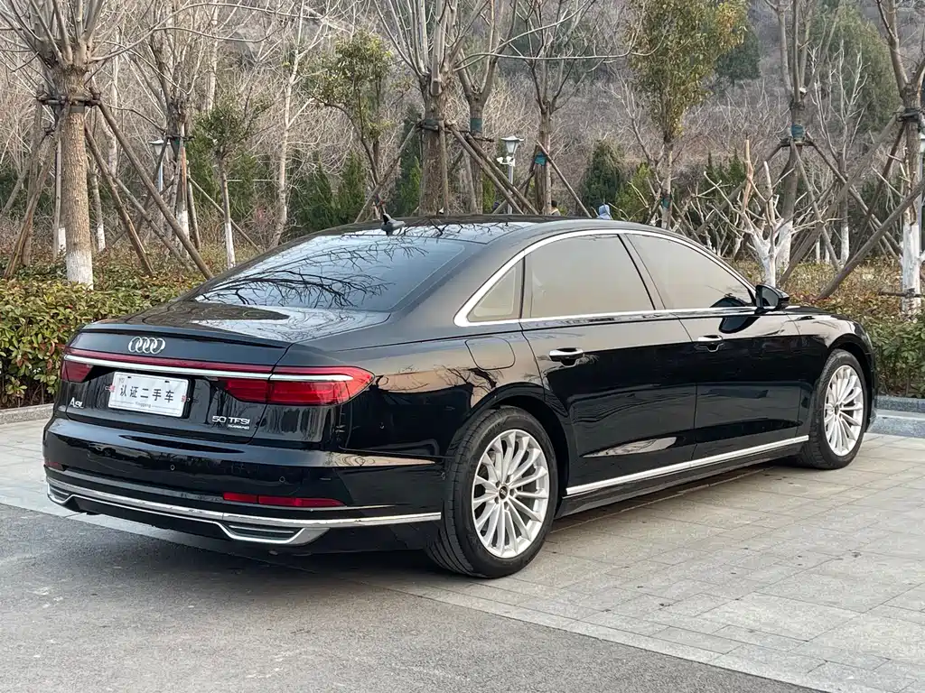 Audi A8 2021 — фото 15