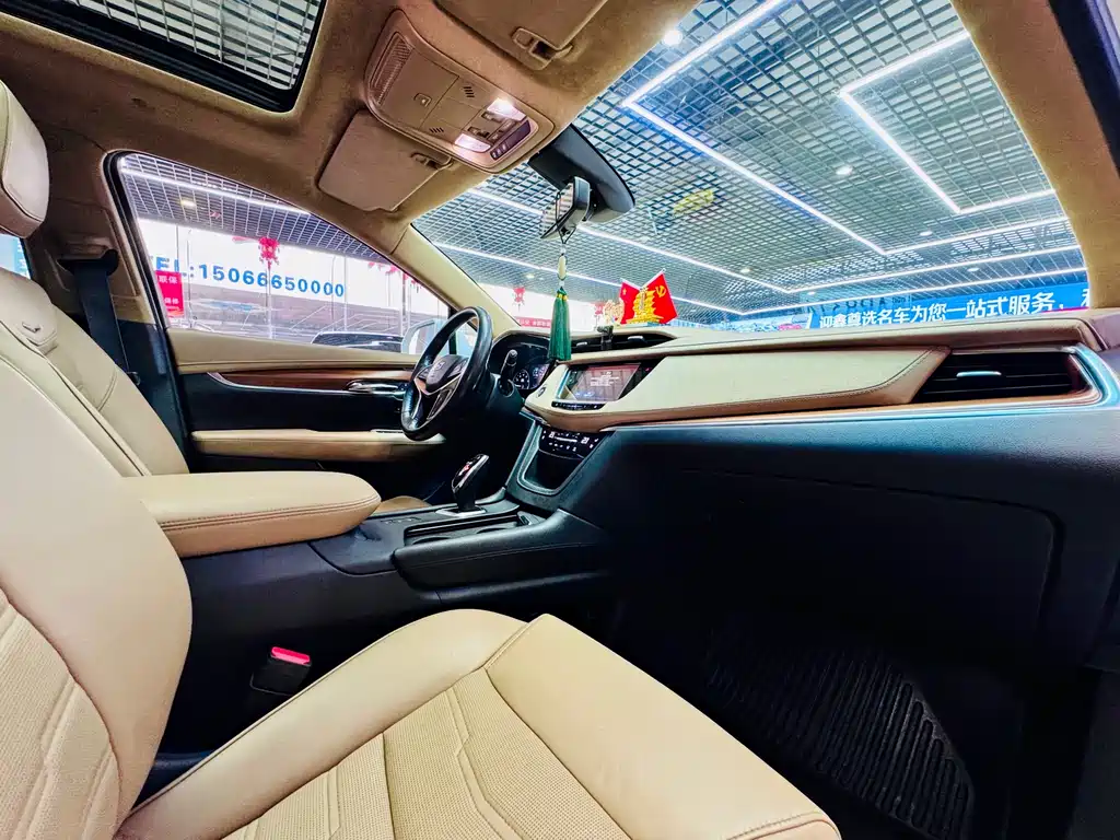 Cadillac XT5 2016 — фото 14