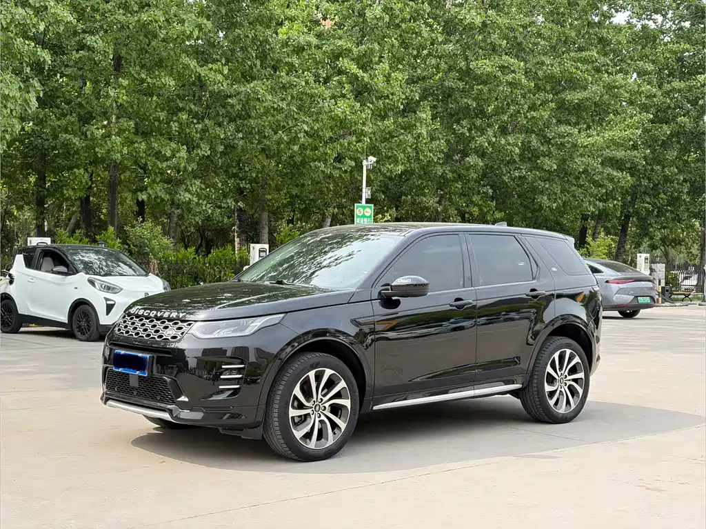 Land Rover Discovery Sport 2024 — фото 1