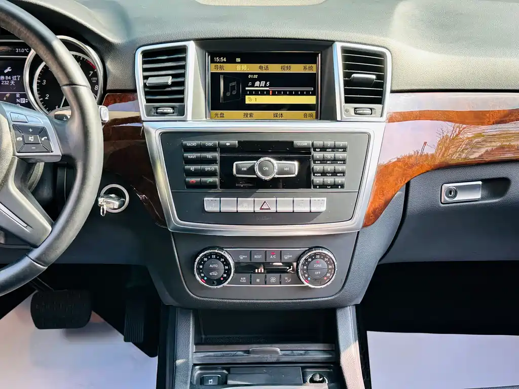 Mercedes-Benz M-Class 2012 — фото 19
