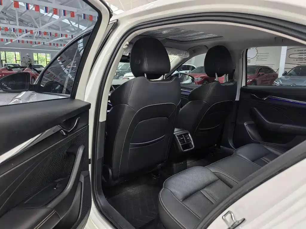 Skoda Octavia 2022 — фото 13