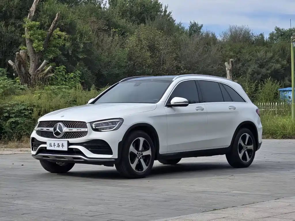 Mercedes-Benz GLC 2022 — фото 1