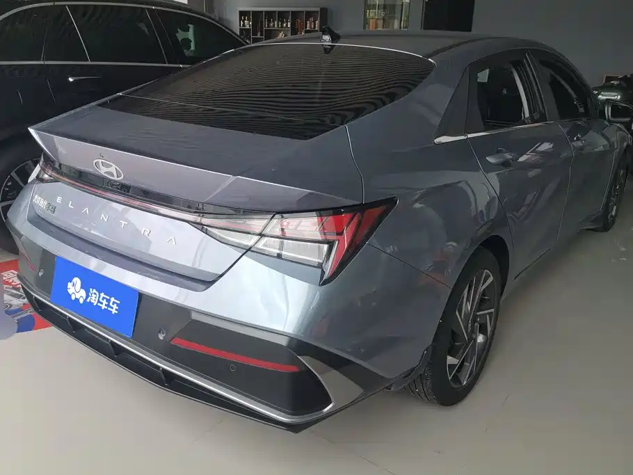 Hyundai Elantra 2024