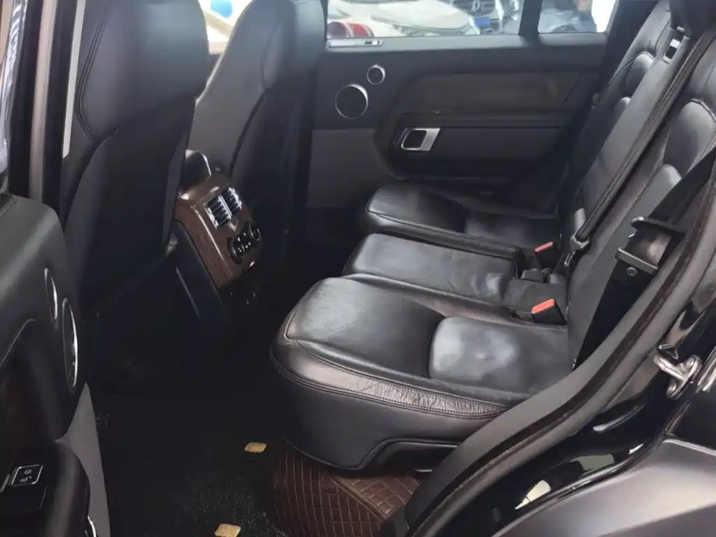 Land Rover Range Rover 2019 — фото 14