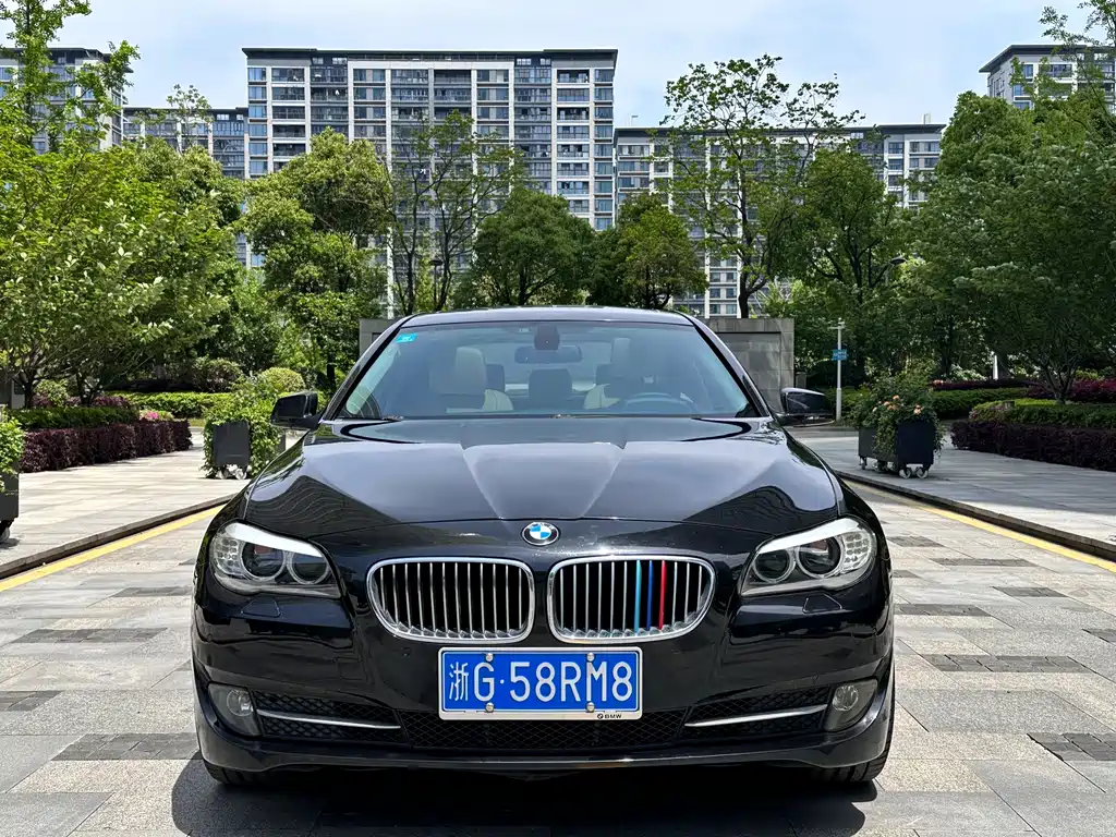 BMW 5 Series 2012 — фото 2