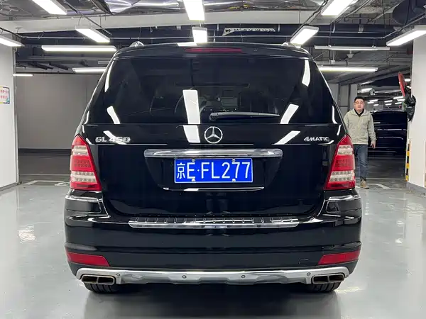 Mercedes-Benz GL-Class 2011