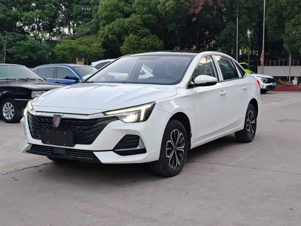 Roewe i6 MAX New Energy — фото 2