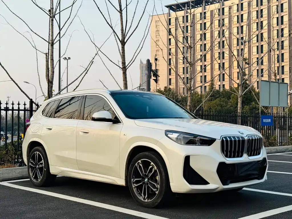 BMW X1 2023 — фото 3
