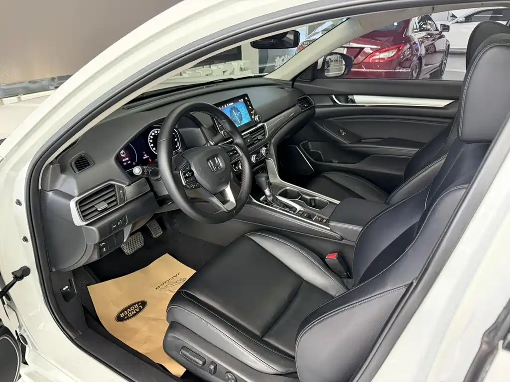 Honda Accord 2020 — фото 8