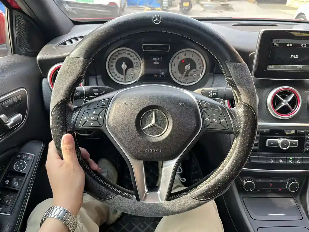 Mercedes-Benz A-Class 2015 — фото 8