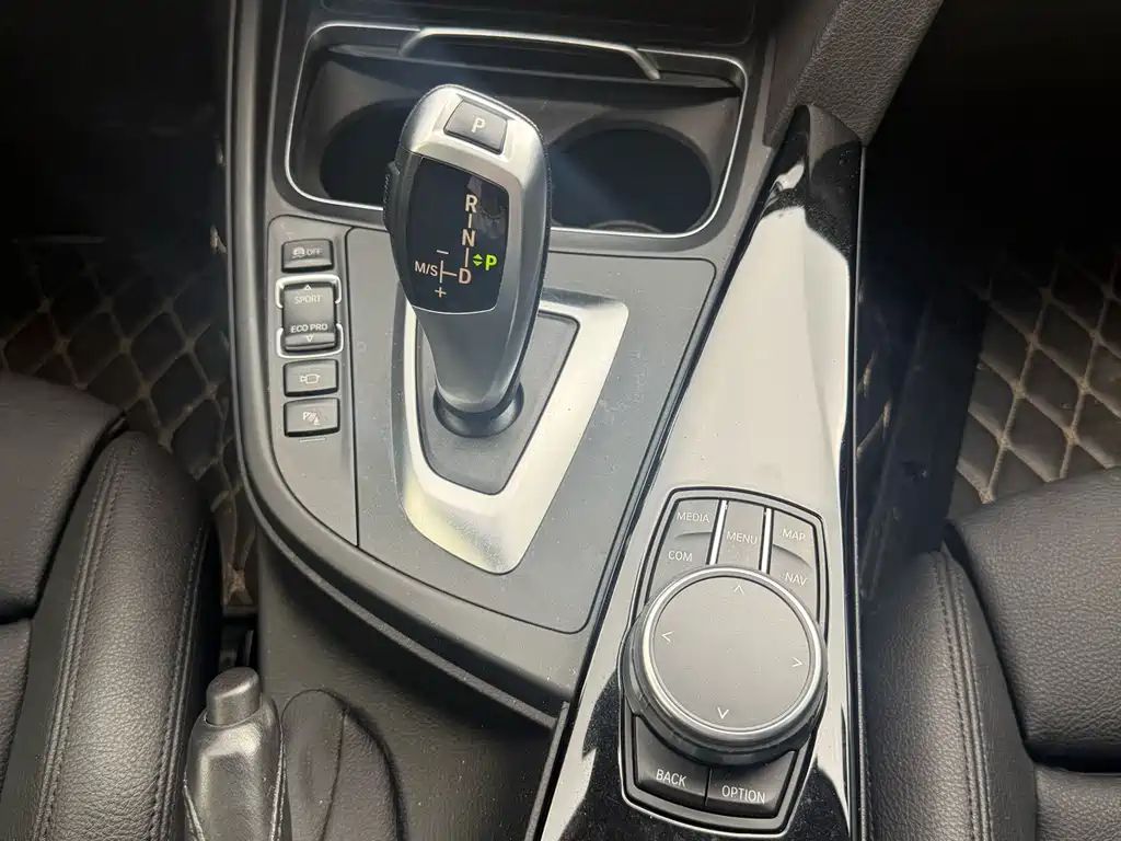 BMW 3 Series GT 2019 — фото 12