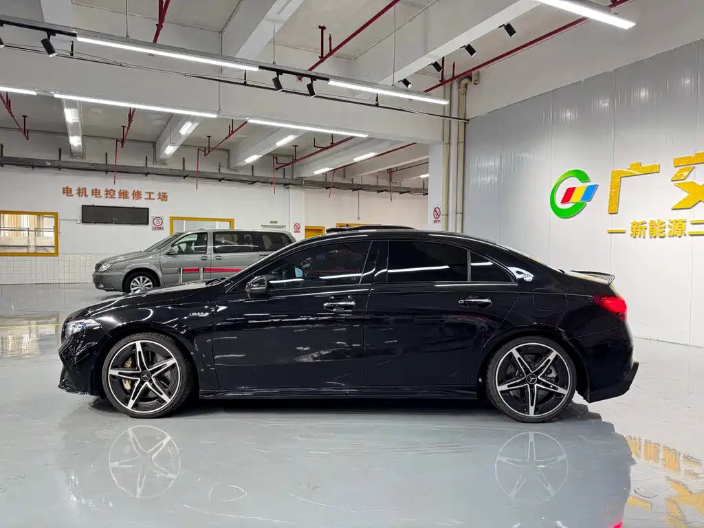 Mercedes-Benz A-Class AMG 2024 — фото 4