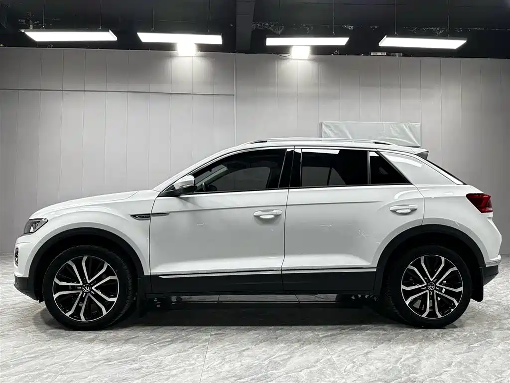 Volkswagen T-Roc 2022 — фото 9
