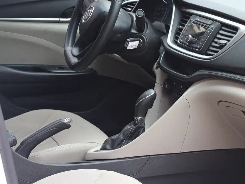 Buick Excelle 2015 — фото 15
