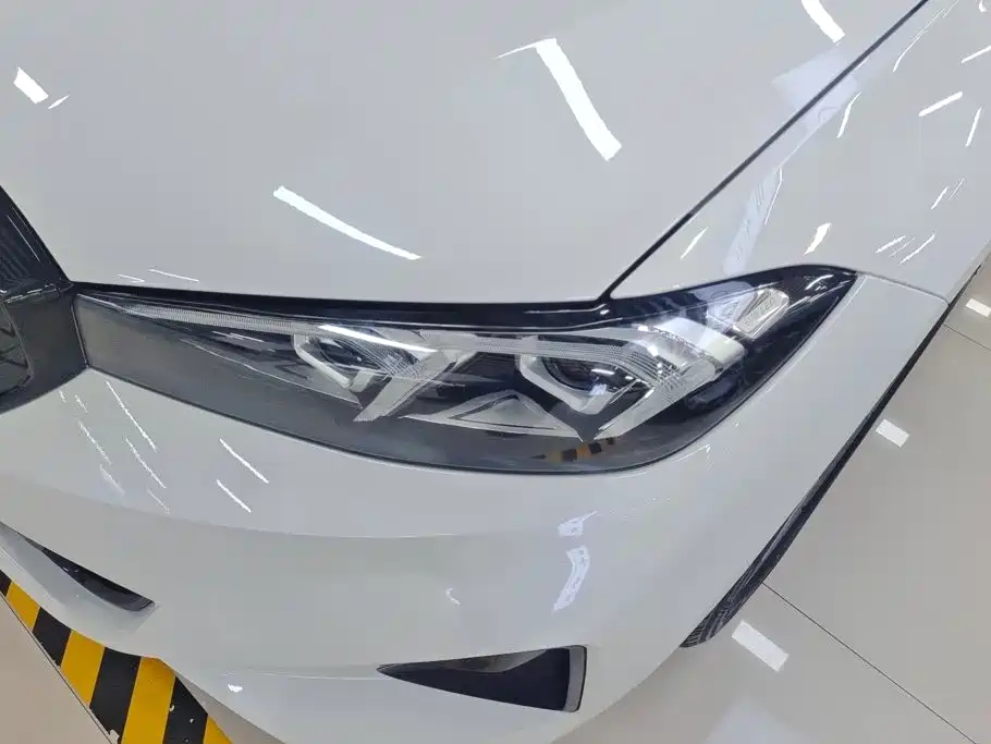 BMW i3 2024