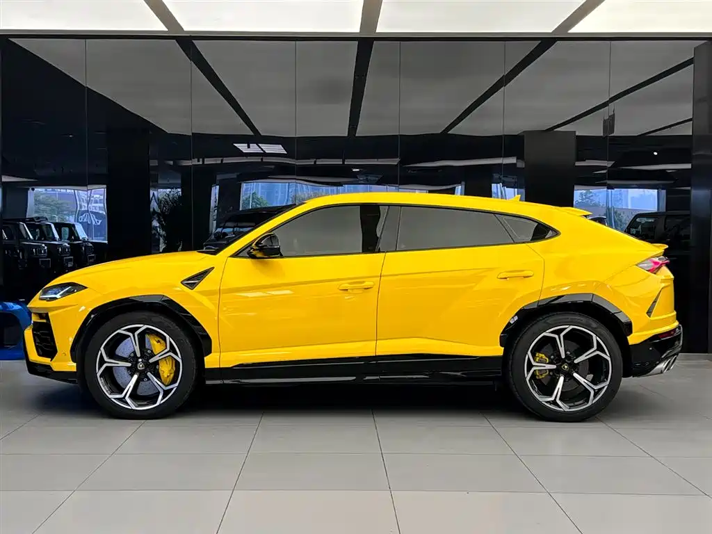 Lamborghini Urus 2022 — фото 3
