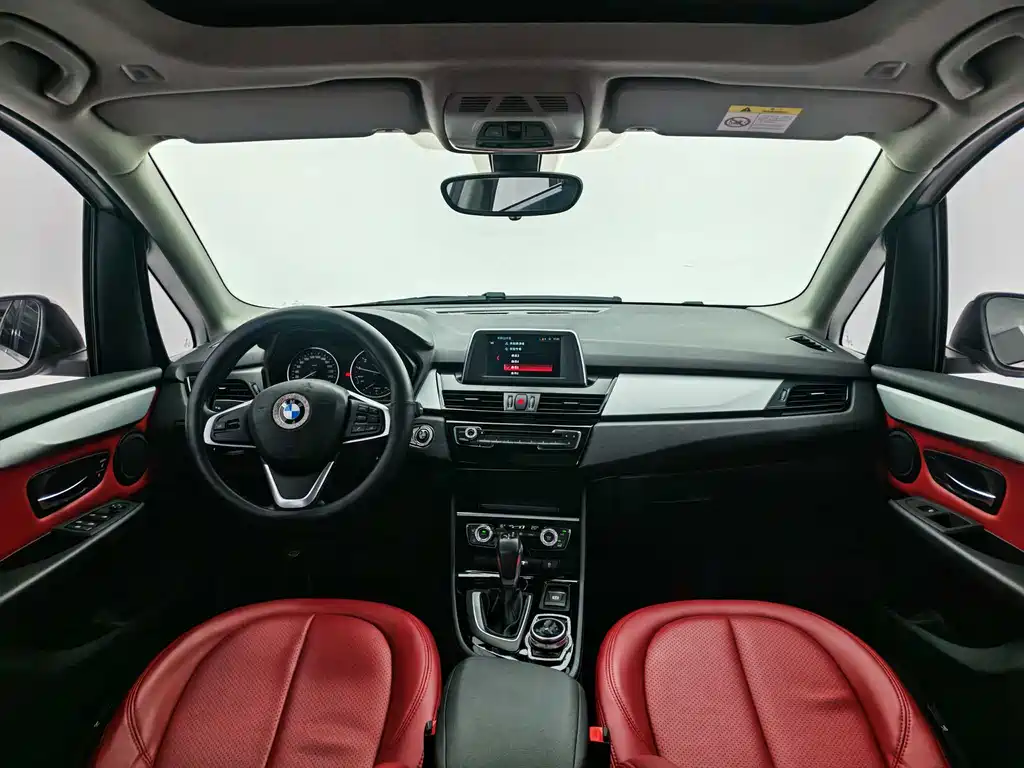 BMW 2 Series Station Wagon 2018 — фото 18