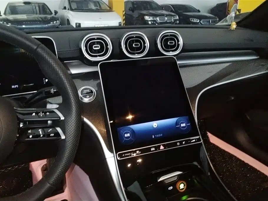 Mercedes-Benz C-Class 2025 — фото 12