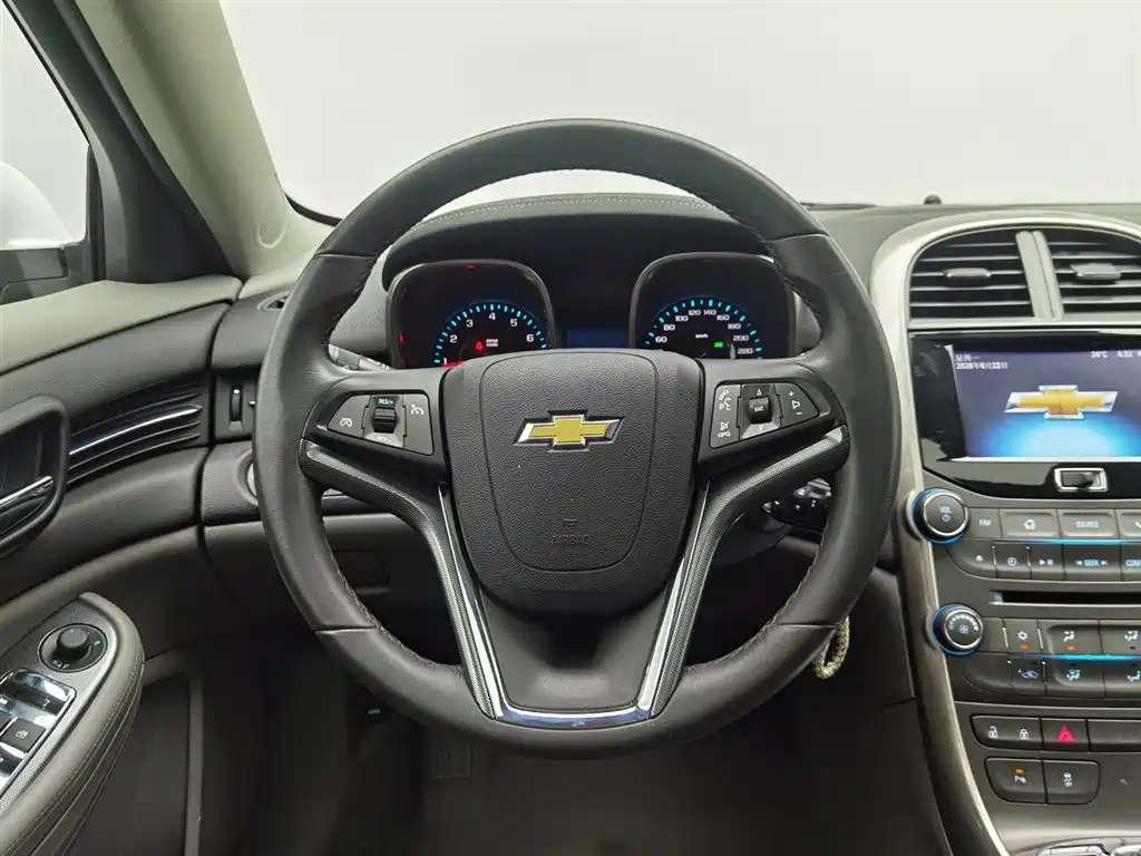 Chevrolet Malibu 2014 — фото 11