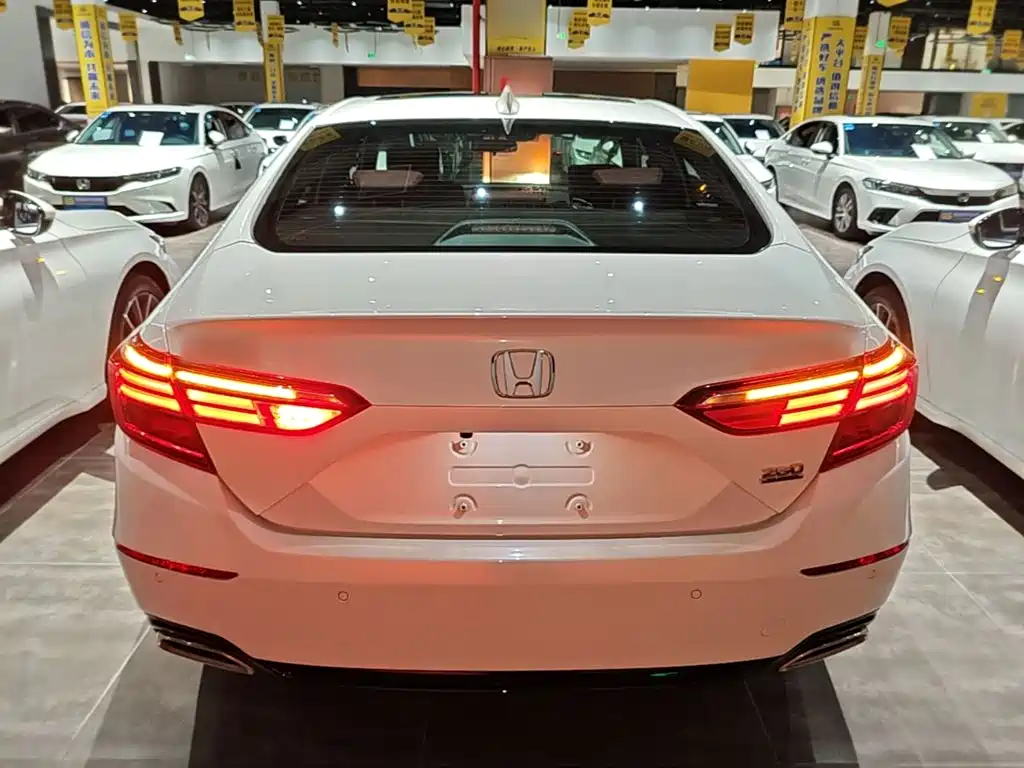 Honda Inspire 2023 — фото 6