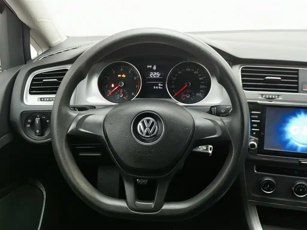 Volkswagen Golf 2015 — фото 11