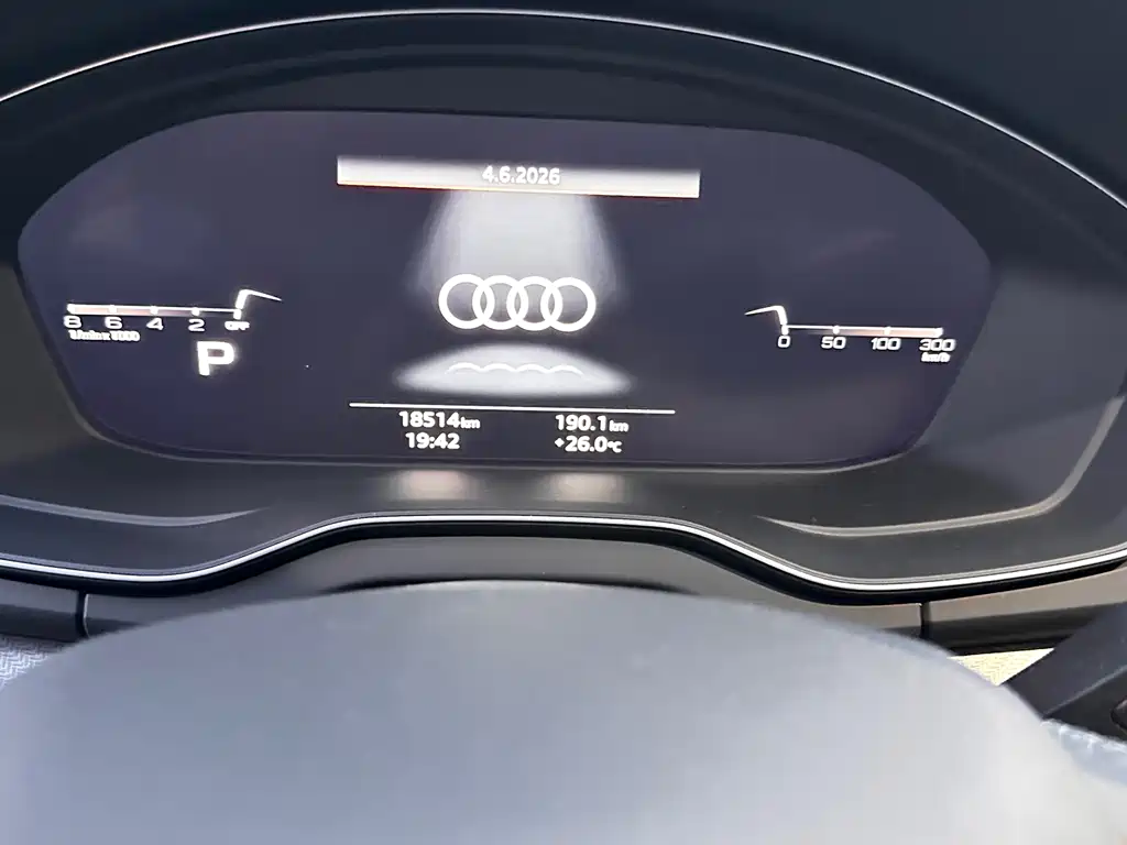 Audi Q5L 2025 — фото 10