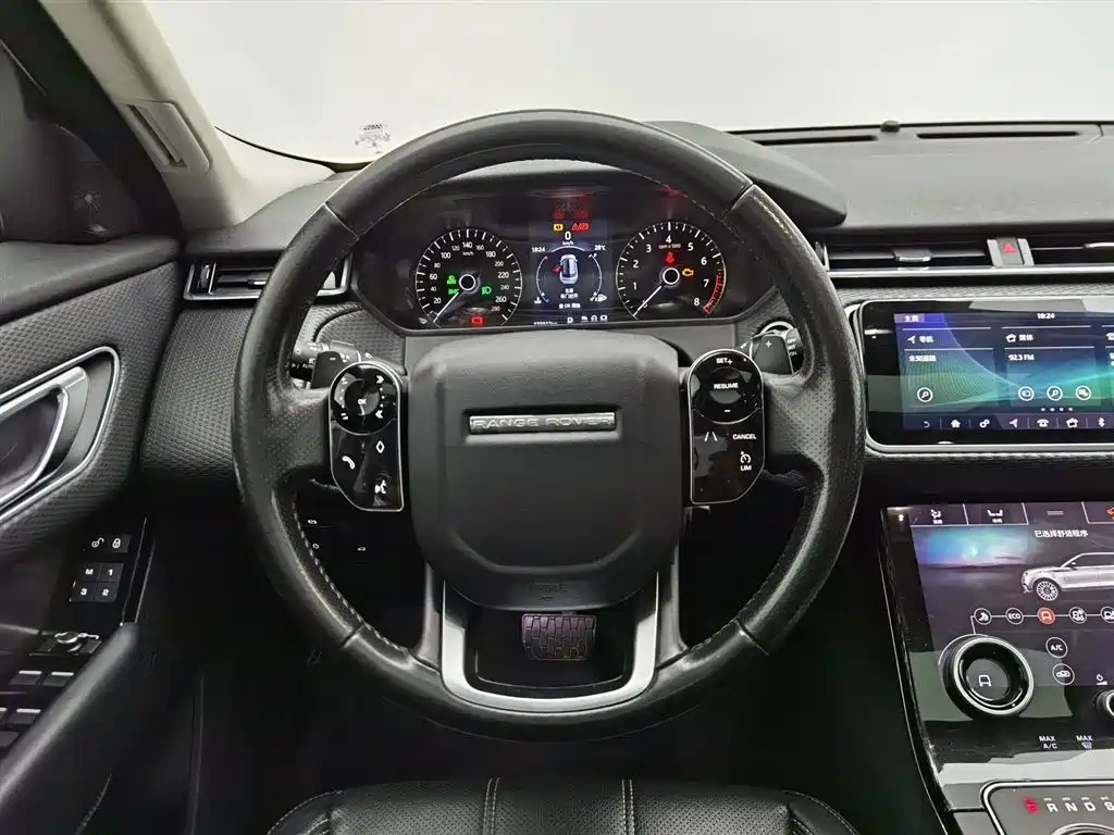 Land Rover Velar 2018 — фото 11