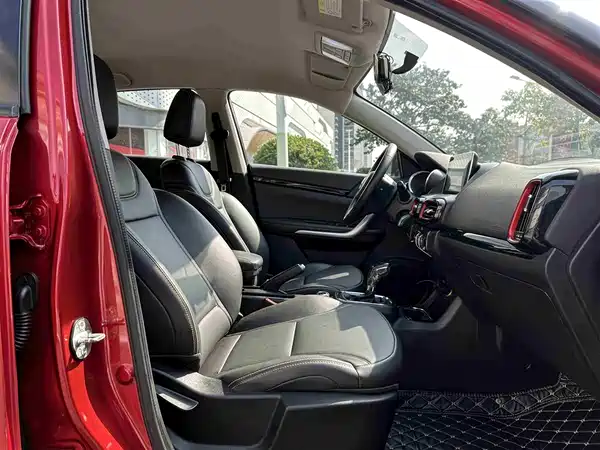 Dongfeng Fengshen AX4 2017
