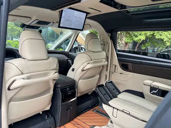 Toyota Alphard 2024
