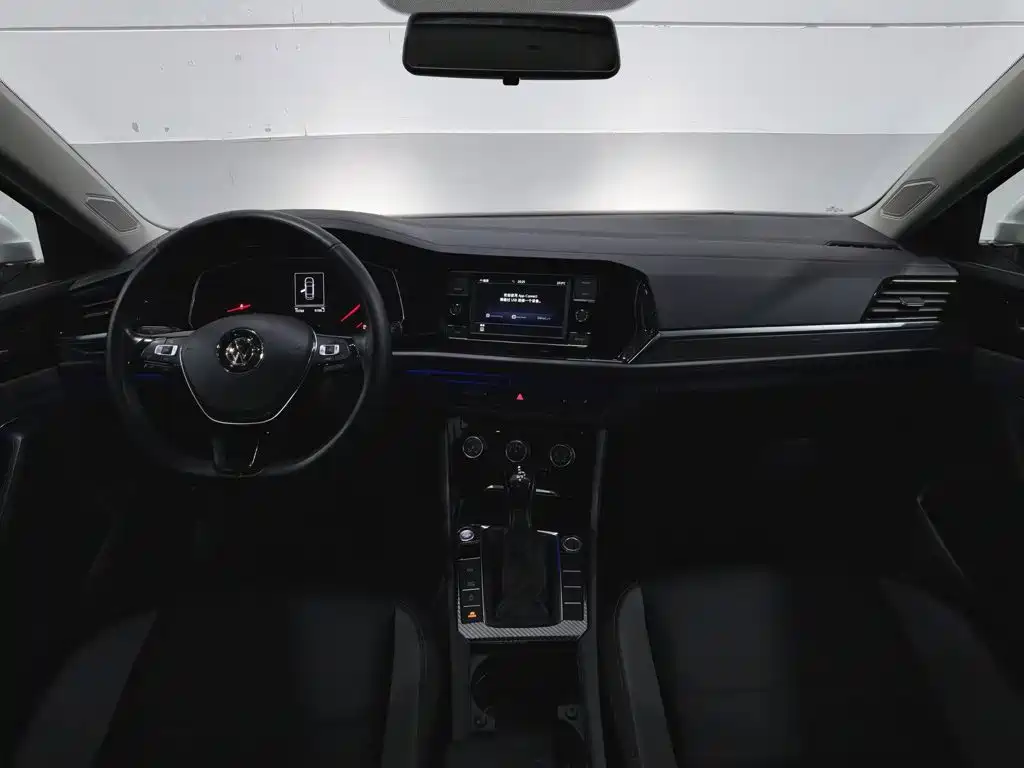 Volkswagen Sagitar 2020