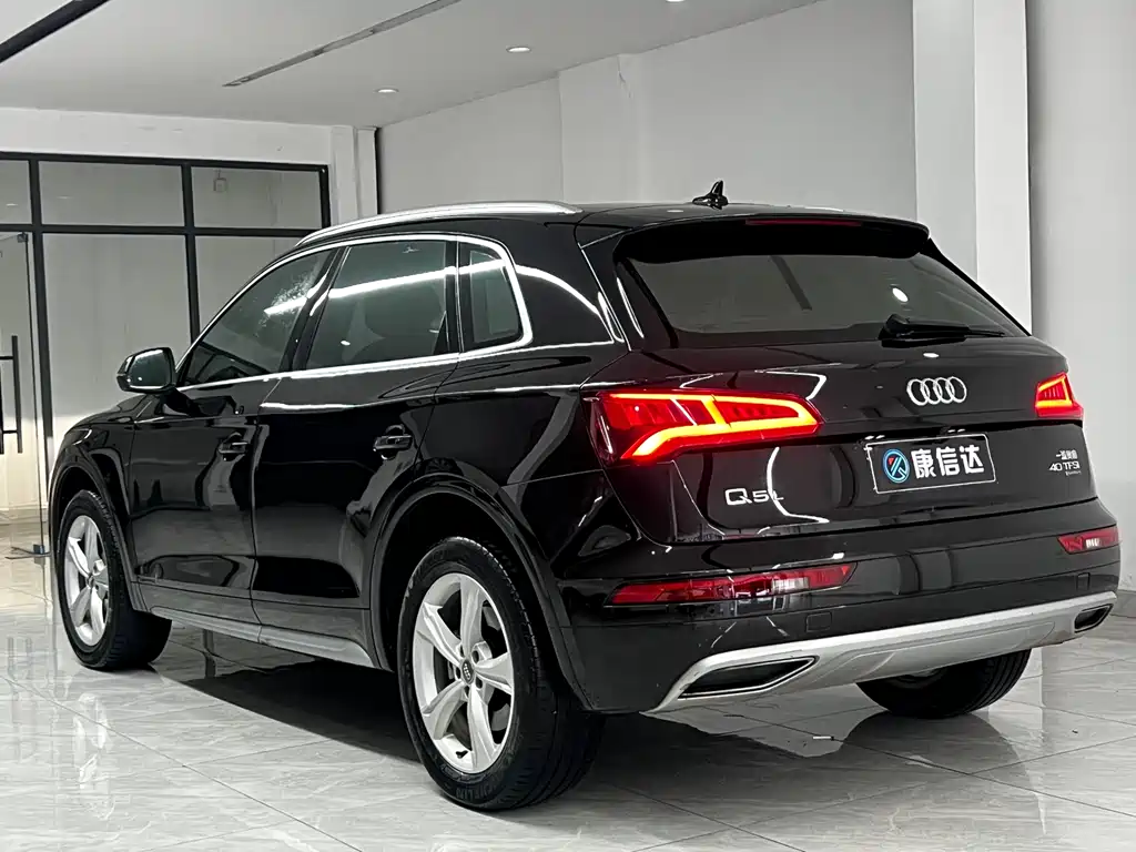 Audi Q5L 2019 — фото 9