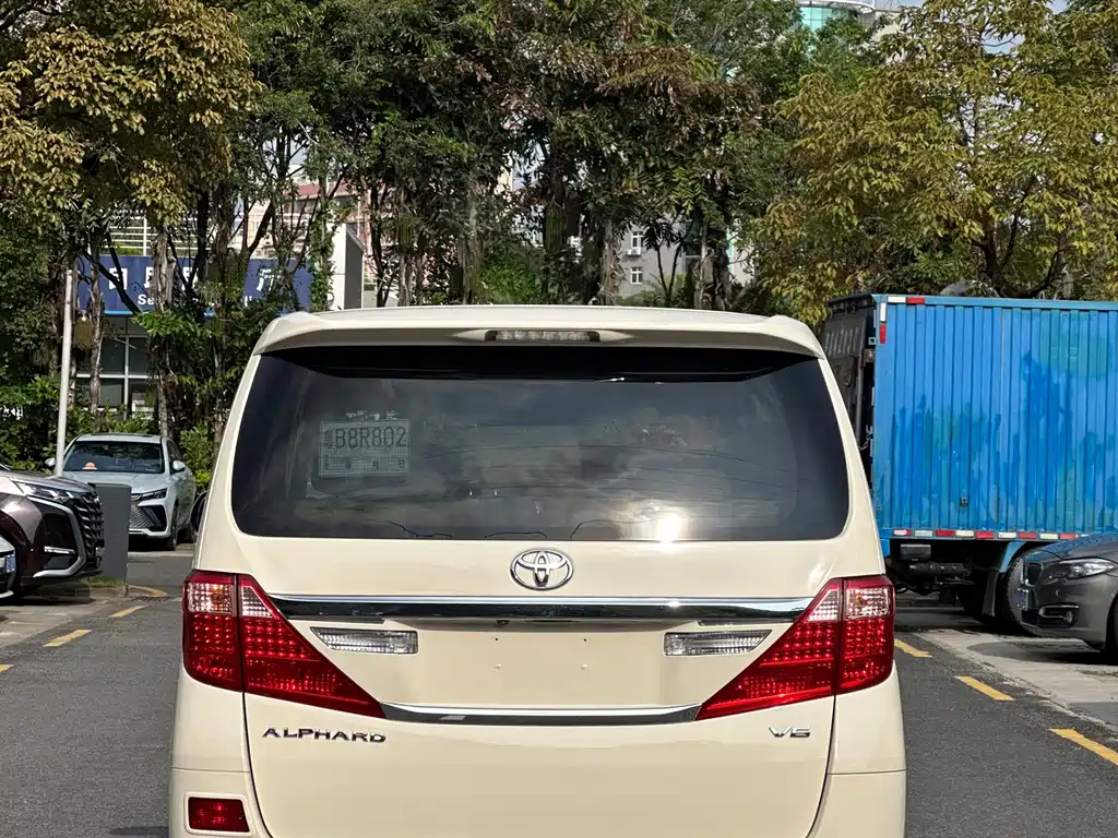 Toyota Alphard 2013 — фото 14
