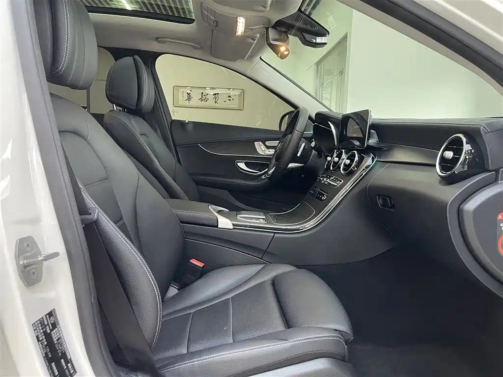 Mercedes-Benz C-Class 2022 — фото 16