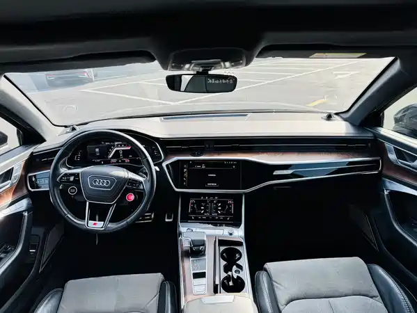 Audi A6L 2023