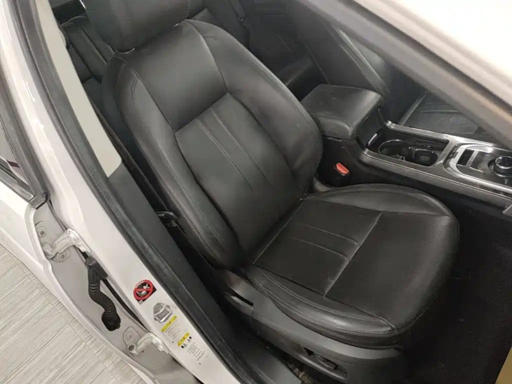 Land Rover Discovery Sport 2019 — фото 25
