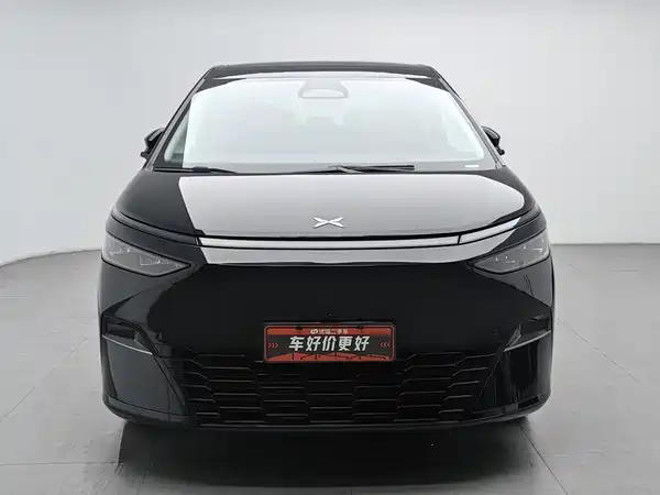 XPeng X9 2025