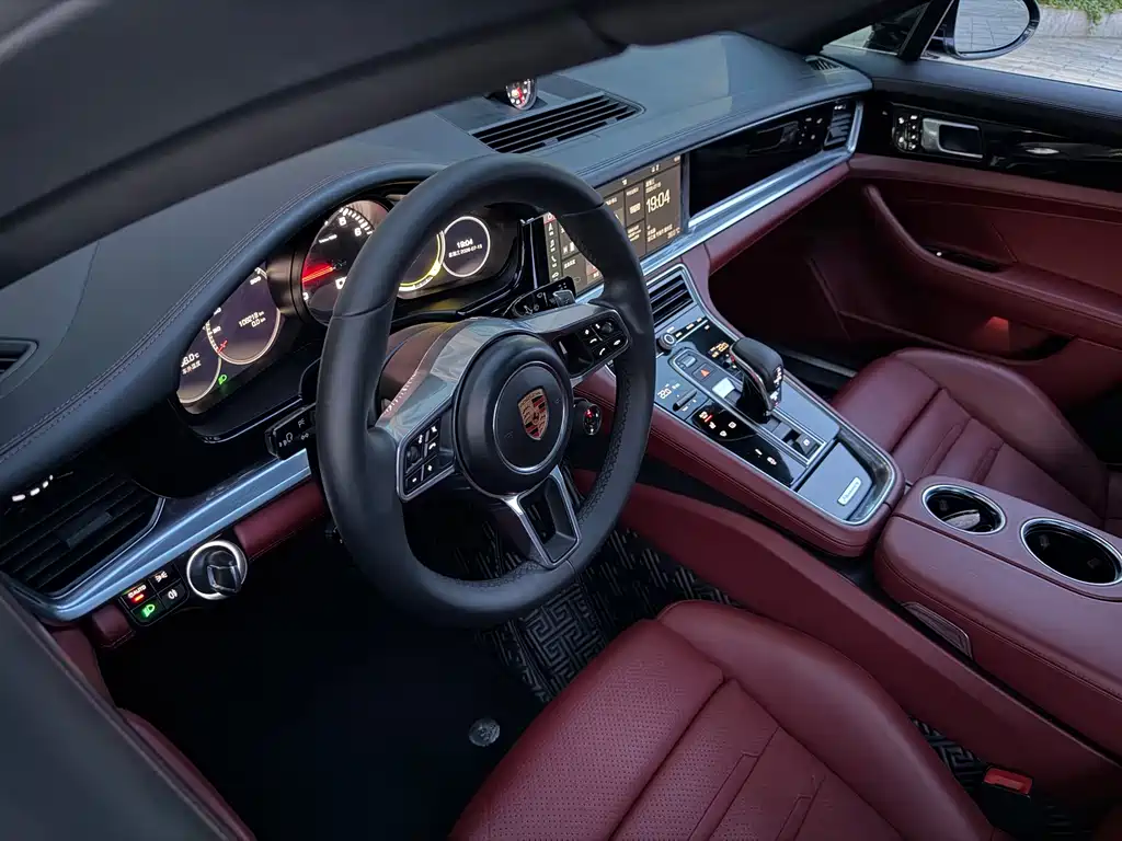 Porsche Panamera 2018 — фото 14