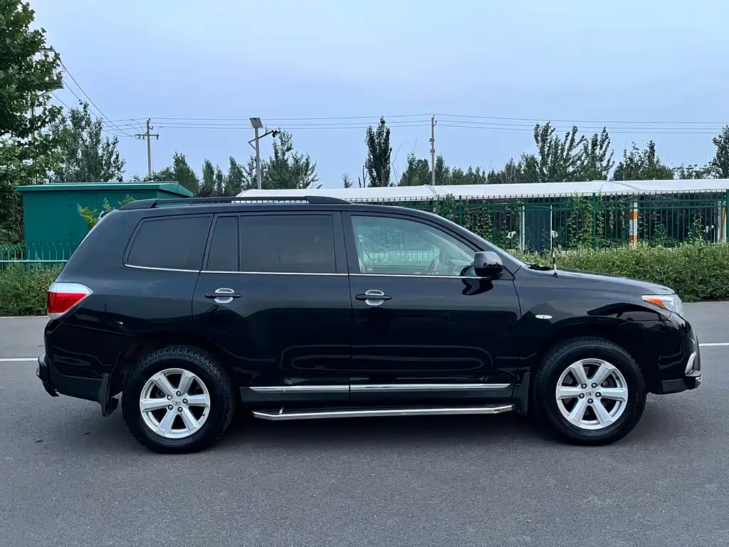 Toyota Highlander 2014 — фото 10