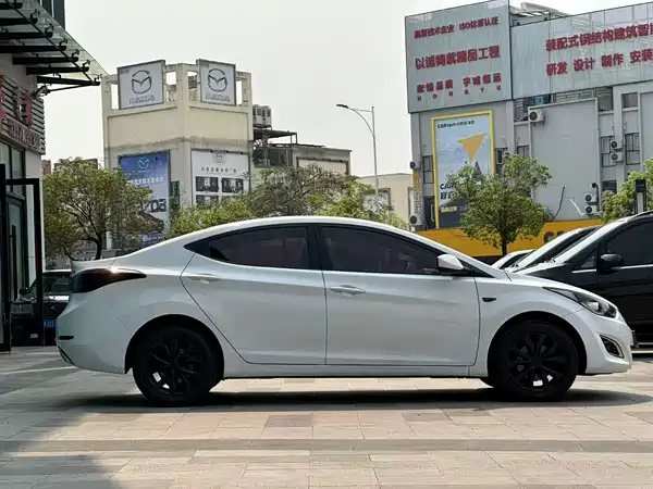 Hyundai Elantra Langdong 2016