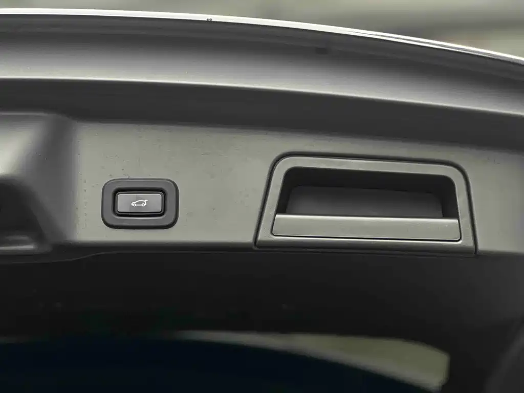 Land Rover Evoque 2022 — фото 13