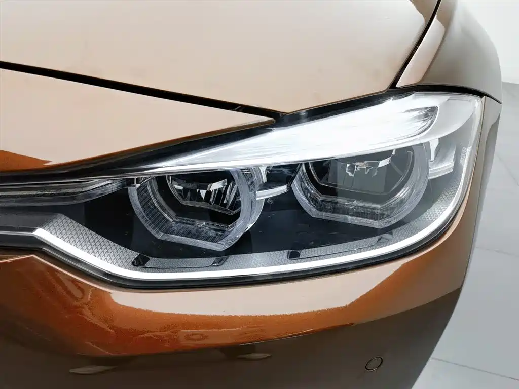 BMW 3 Series 2016 — фото 7