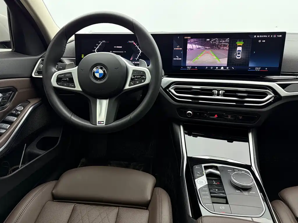 BMW 3 Series 2023 — фото 13