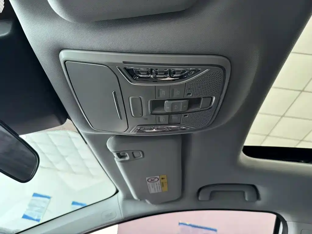 GAC Trumpchi M6 2023 — фото 14