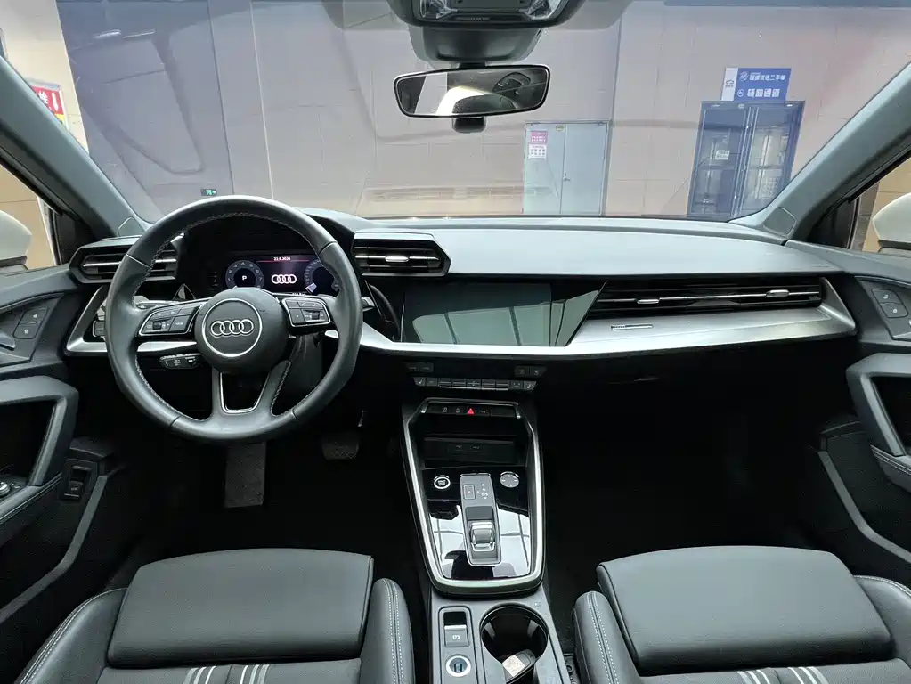 Audi A3 2023 — фото 14