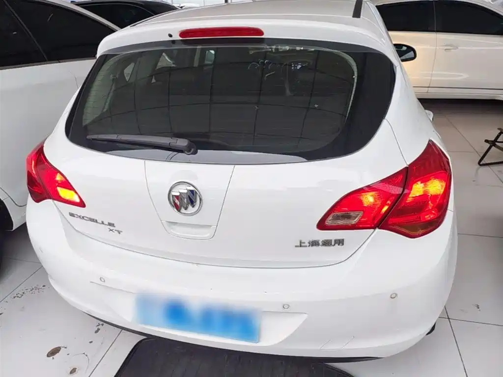 Buick Excelle 2015 — фото 6